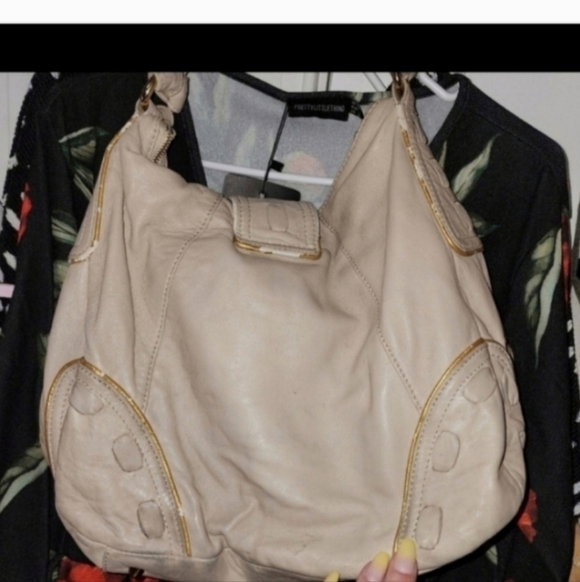 🍁🍂Vintage Betsey johnson cream leather bag - Picture 7 of 8